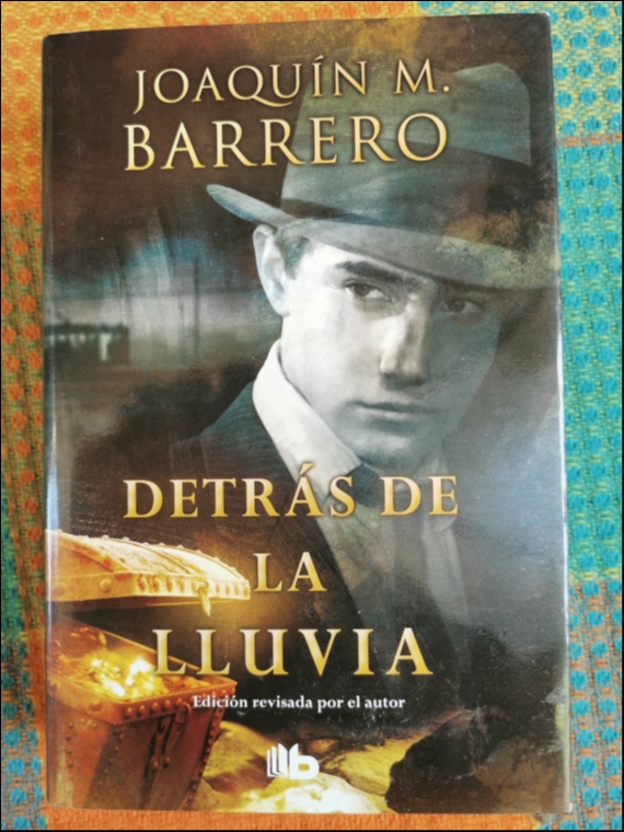 Detrás de la lluvia